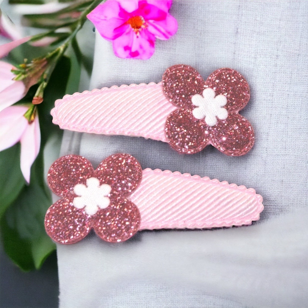 Glitter Daisy Hair Snaps
